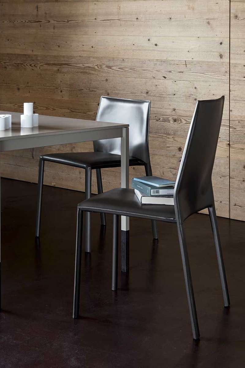 Scaun Corium High Piele Ghisa