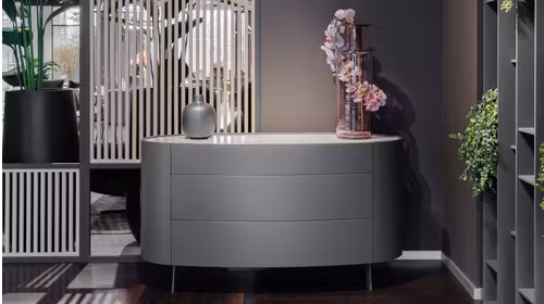 Comoda Stoccolma 3 sertare Piombo Opaco + Carrara Nobilitato, cu colturi rotunjite si sistem push to open.