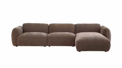 Canapea cu sezlong Gianvito, varianta dreapta, tapitata in material textil taupe E7536-1. Design modern, dimensiuni generoase si confort ridicat pentru livinguri spatioase si amenajari premium.