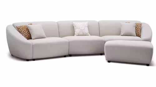Canapea liniara Monique Beige cu ottoman asortat, tapiterie textila 18086LB-1 Beige, forme rotunjite si perne decorative.