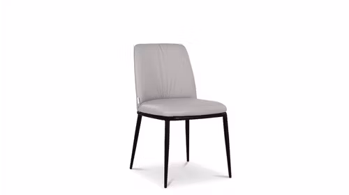 Scaun de dining modern Nebraska tapițat cu piele gri, cu pliuri decorative pe spătarul curbat și picioare metalice negre subțiri.