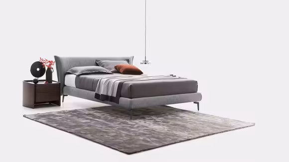 Pat Morrison 180x200 Grigio, produs expus, cu design elegant pentru dormitor modern.