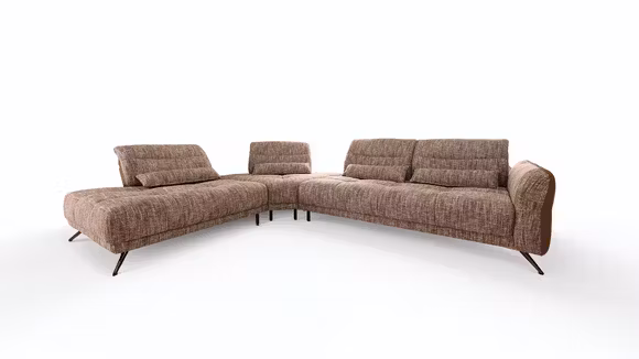 Canapea de colt Ernesto cu sezlong stanga, tapitata in textil Vannes Brown, cu spatar reglabil.