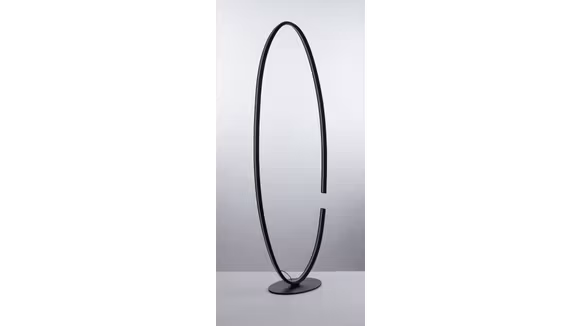 Lampadar LED Clarke Nero, produs expus, cu lumina calda si design modern.