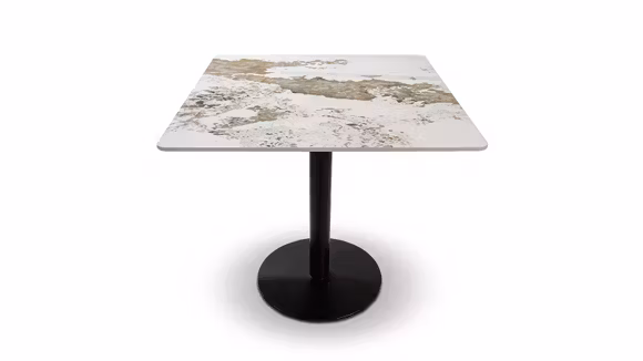 Masa Tomis Square cu top din piatra sinterizata White Pattern si structura metalica Black, cu design modern si compact.
