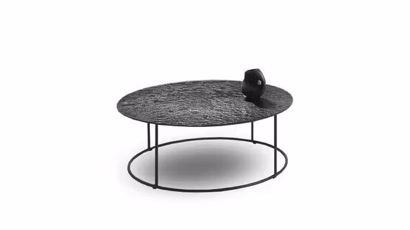 Masuta de cafea Iago Black/Fume 90 cm, produs expus, cu design neconventional si expresiv.