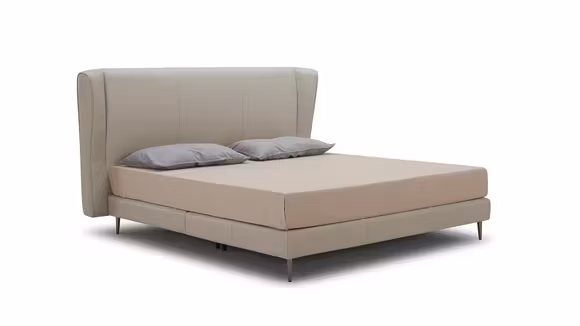 Pat Leonardo 180x200 cm, tapitat in piele Madrid Dark Grey, cu somiera inclusa si design modern pentru dormitor.