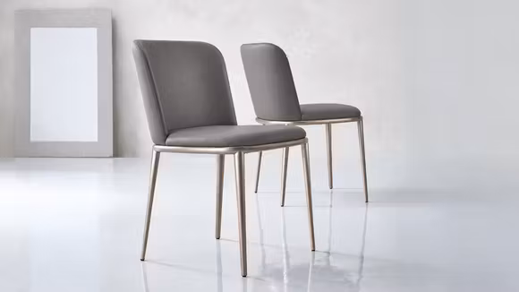 Scaun cu brate Magda ML B Titanium ecopiele London, produs expus, cu spatar inalt si baza metalica Titanium.